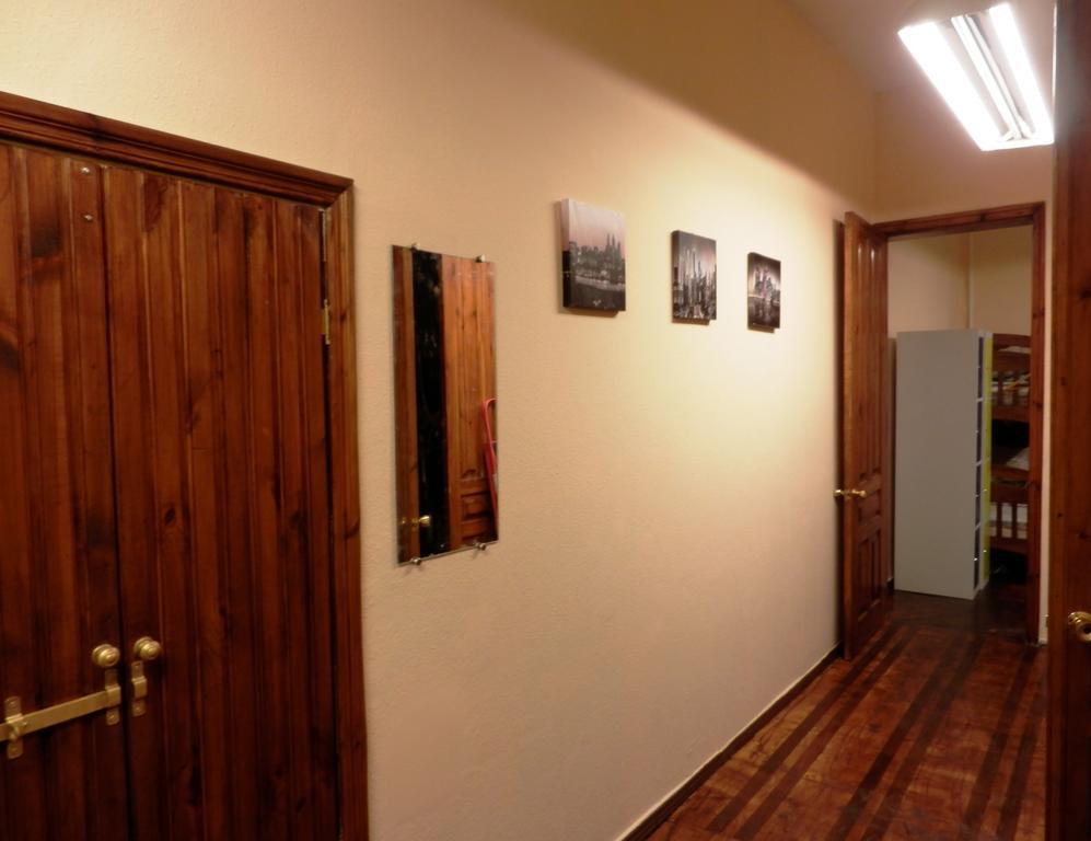 Yourhostel Kiev Buitenkant foto